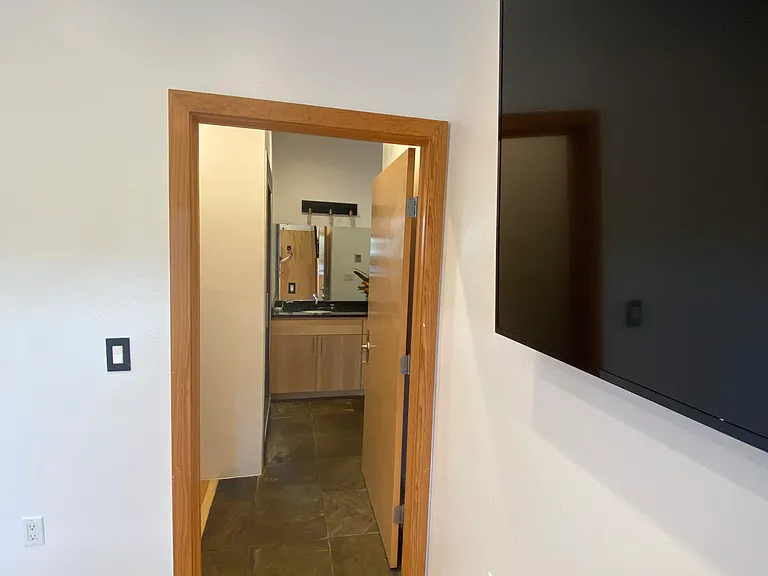9339 Hilton Ave NE — Photo 20