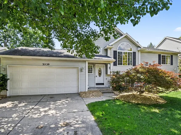 3539 Breton Valley Dr SE, Kentwood, MI 49512