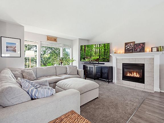 3rd image of 16017 E 5th Ln