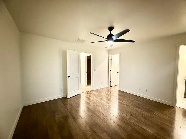 10539 S Liv Way #S — Photo 15