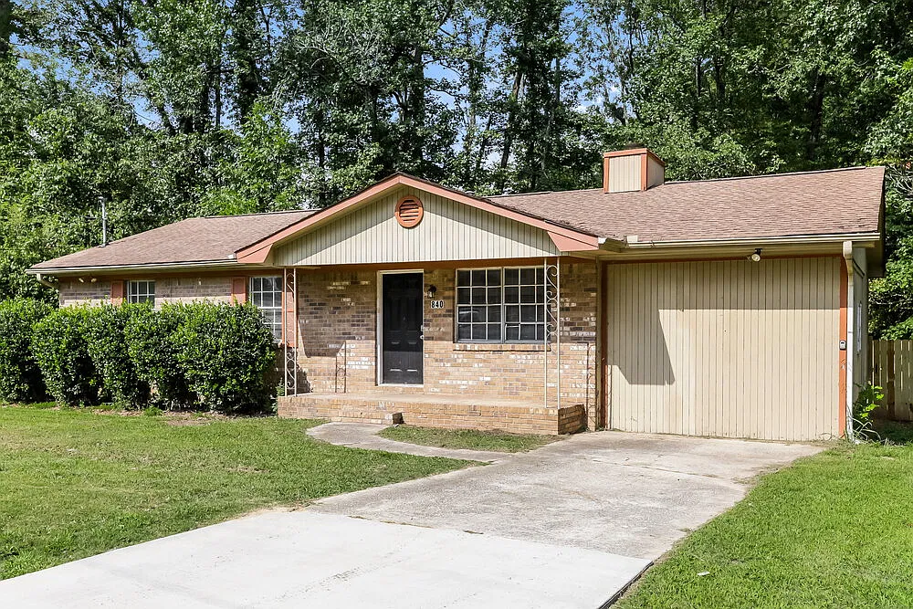 4 bed, 1.5 bath, 1218 sqft, $2,200 — Photo 3