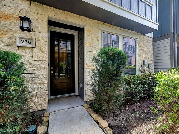 4th image of 726 N Shepherd Dr