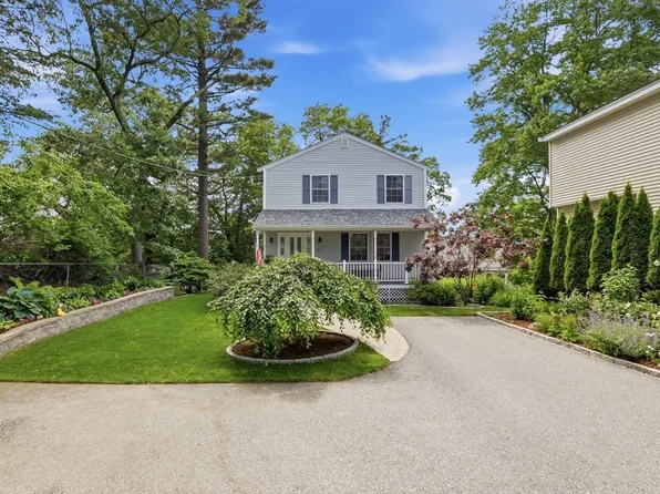 23 Shore Rd, North Reading, MA 01864
