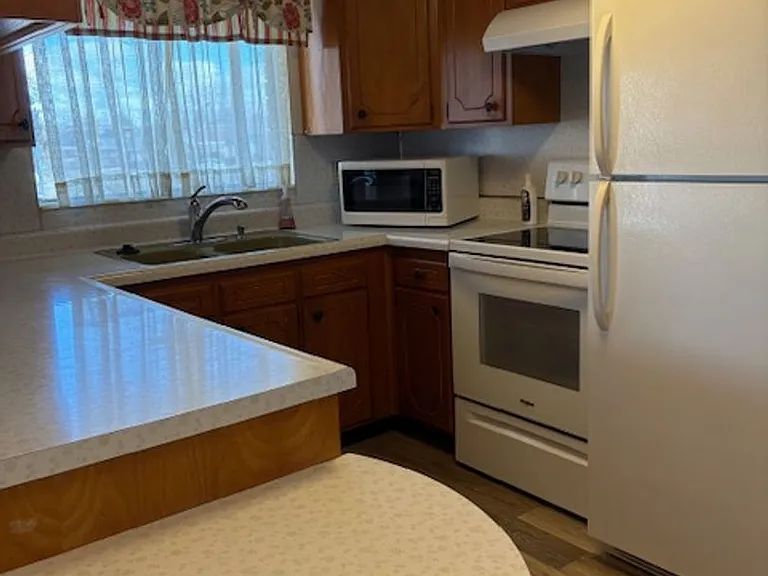 715 N 300 E — Photo 6