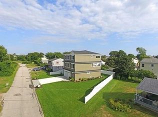 35 Birch St, Narragansett, RI 02882