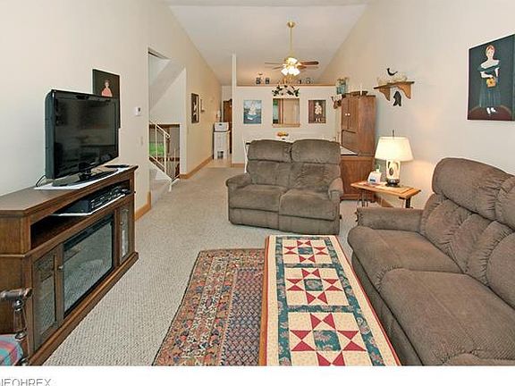 5th image of 8834 Holly Ln #47