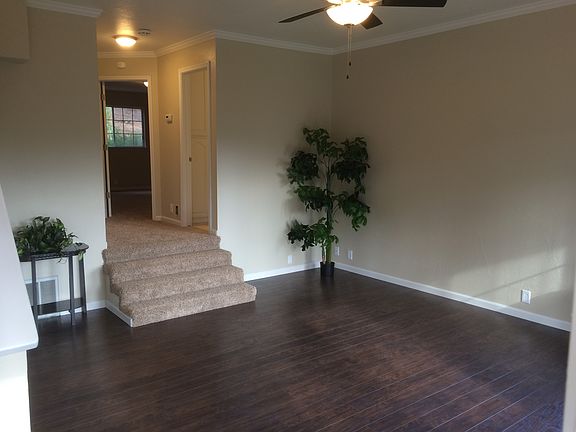 4th image of 11650 Torrey Pines Dr