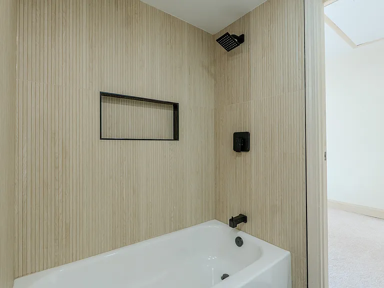 2149 Larch St — Photo 15