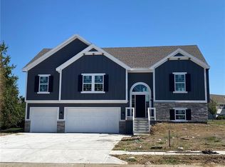 1503 Clear Creek Dr, Kearney, MO 64060