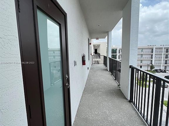 4th image of 8201 NW 41st St #401