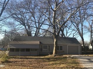 906 S McCoy St, Independence, MO 64050