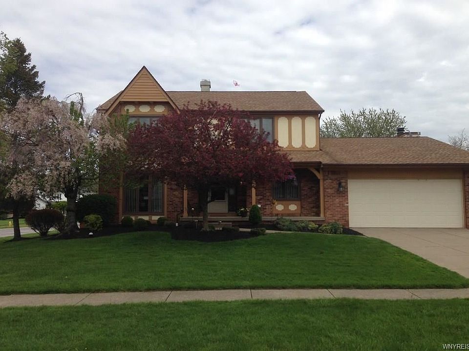 1st image of 26 Larsen Ln