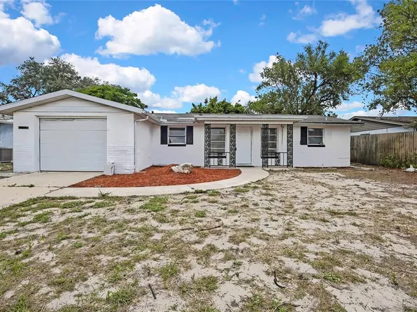 11130 White Oak Ln, Port Richey, FL 34668