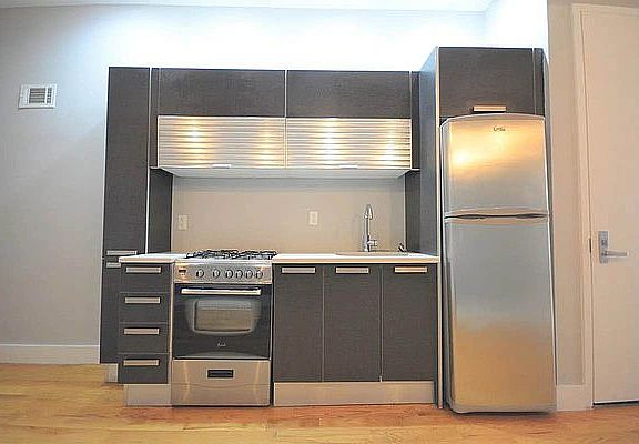 4th image of 321 Putnam Ave #3H
