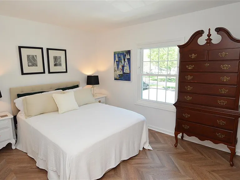 5048 Beach Dr SE #F — Photo 37