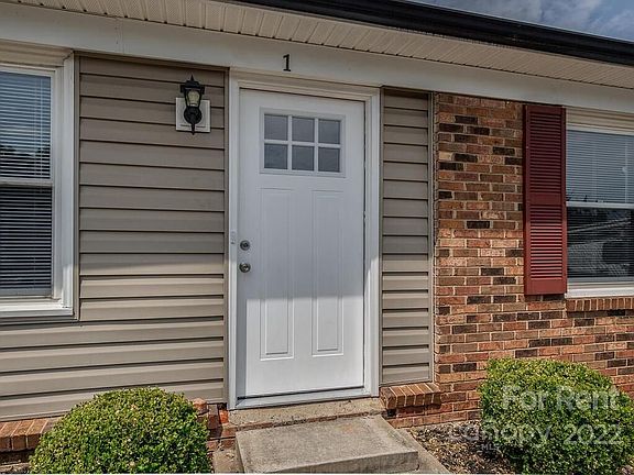 2nd image of 5822 Cedars East Ct #2