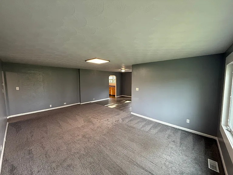 7149 Stellhorn Rd — Photo 6
