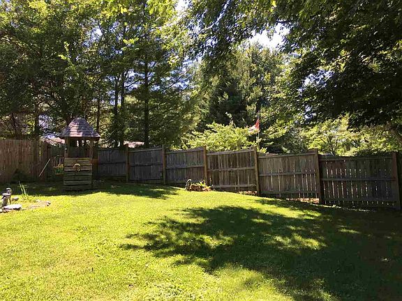 3rd image of 4101 E County Road 550 S