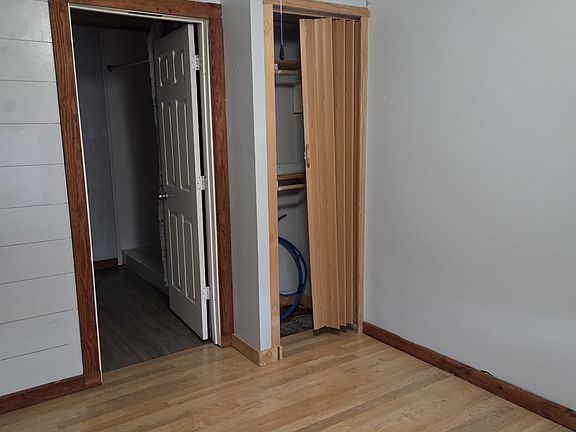 3rd image of 128 Jones St