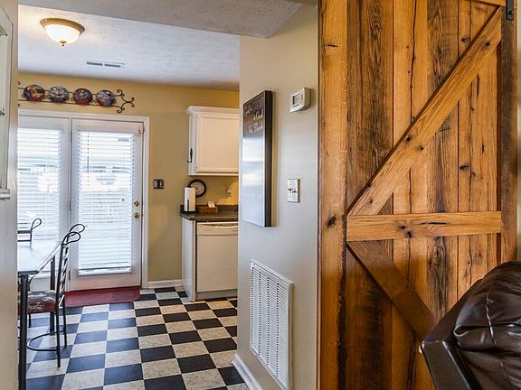 4th image of 117 Kentucky Ave #A