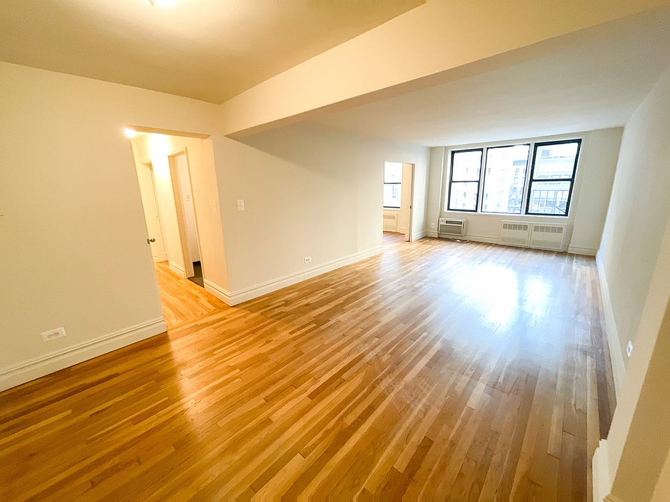 1st image of 320 W 56th St APT 3D