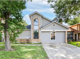 9330 Village Lance, San Antonio, TX 78250