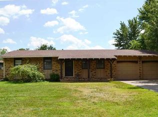 1023 W 10th St, Newton, KS 67114