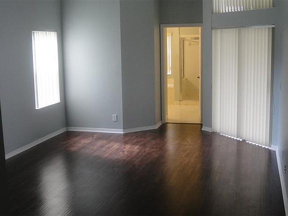 4th image of 4079 Pinewood Ln