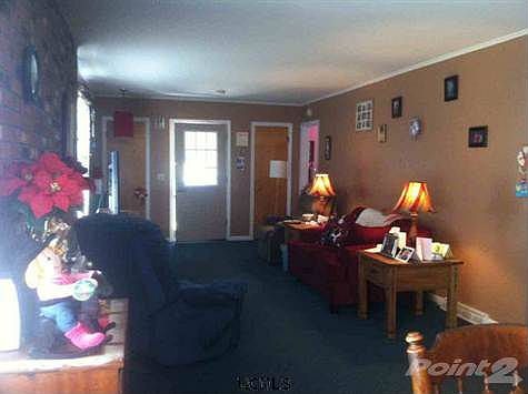 3rd image of 25 Stewart Ave