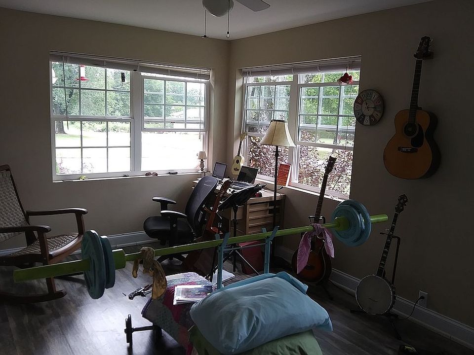 2nd image of 676 11th Ave