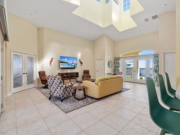 3rd image of 27130 Flamingo Dr