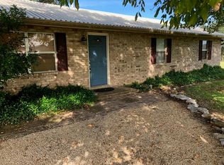 302 Windsong Ln, Fredericksburg, TX 78624