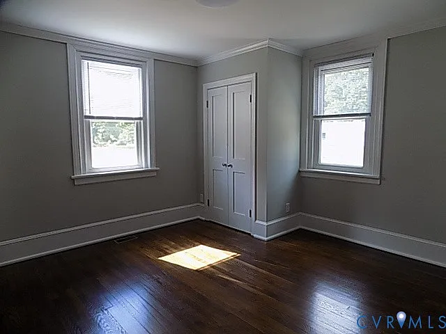 5300 River Rd — Photo 8