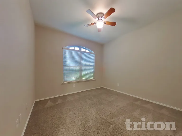 9129 Holliday Ln — Photo 12