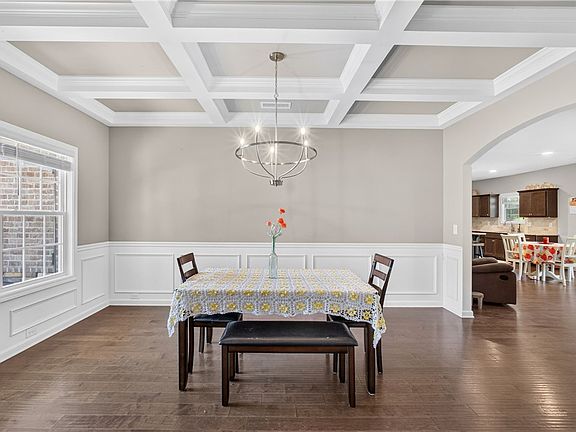 4th image of 2711 Dunkirk Ct
