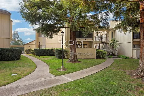 Stamford Court Apartments Photo 1