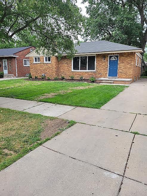 1st image of 14620 Pearson Ave