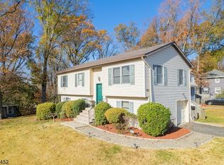 32 Lewis Pl, Westwood, NJ 07675