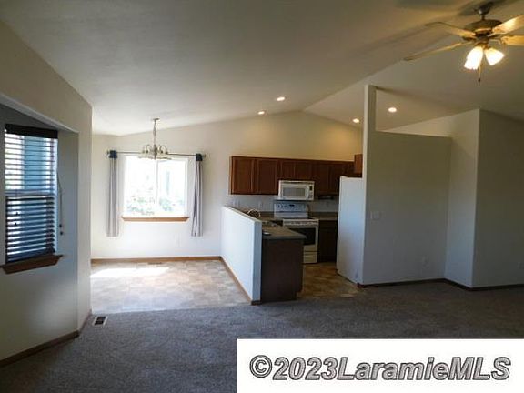 4th image of 1231 Symons St