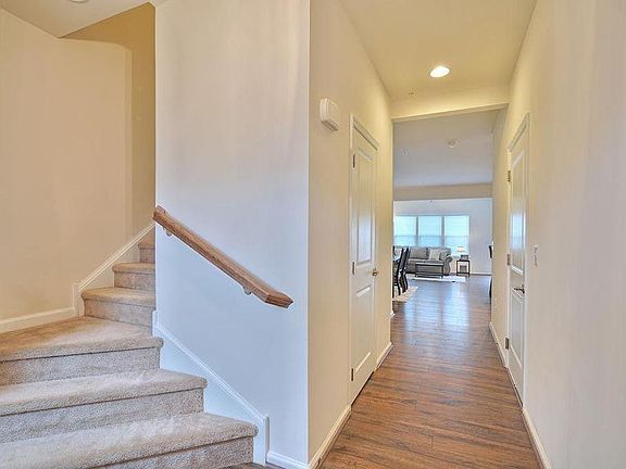 4th image of 1156 Westminster Dr