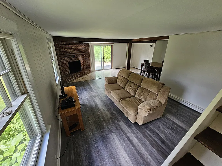 School House Ln — Photo 8
