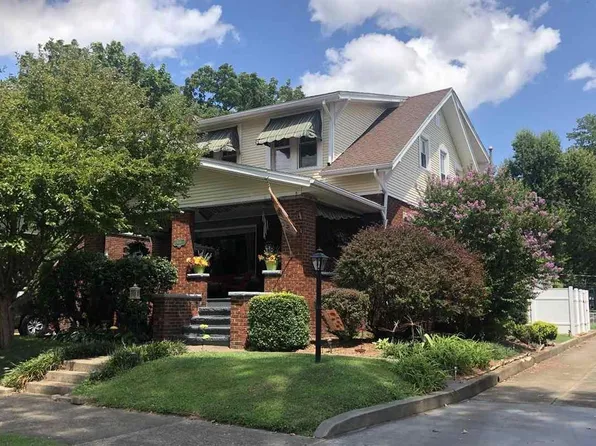 924 2nd St W, Huntington, WV 25701