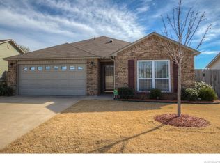 758 E 147th St, Glenpool, OK 74033