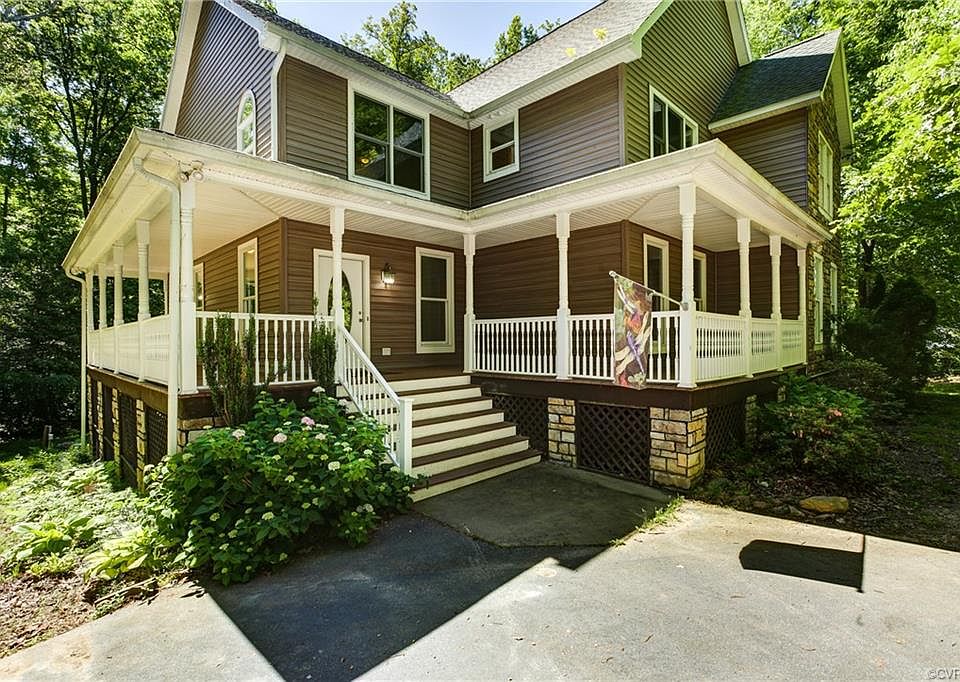 1st image of 469 Oak Haven Dr