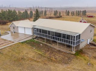 10050 68th St NW, Tioga, ND 58852