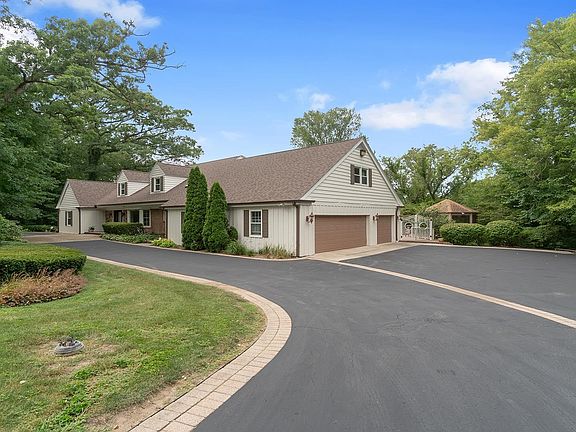 2nd image of 3044 Imperial Oaks Dr