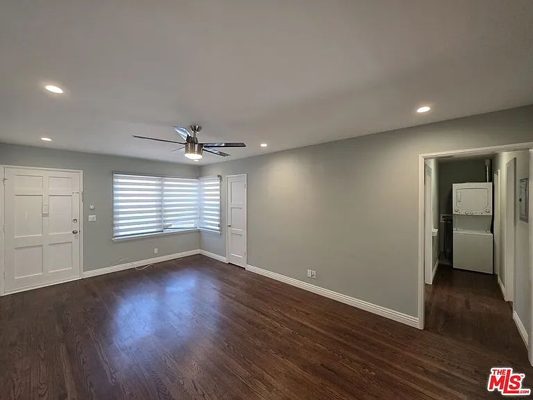102 Gaviota Ave #106 — Photo 1