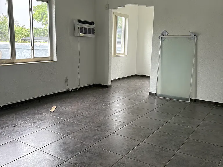 975 Biarritz Dr #7 — Photo 2
