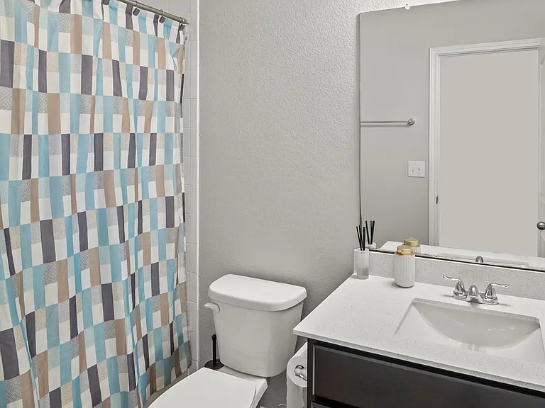 501 Dubina Ave — Photo 13