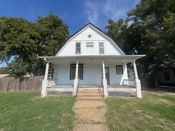 402 E E St #B, Kingman, KS 67068